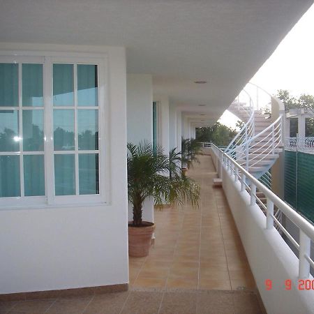 Suites Riviera Cancún Exterior foto