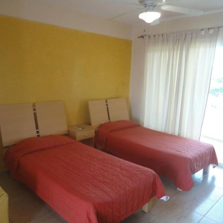 Suites Riviera Cancún Exterior foto